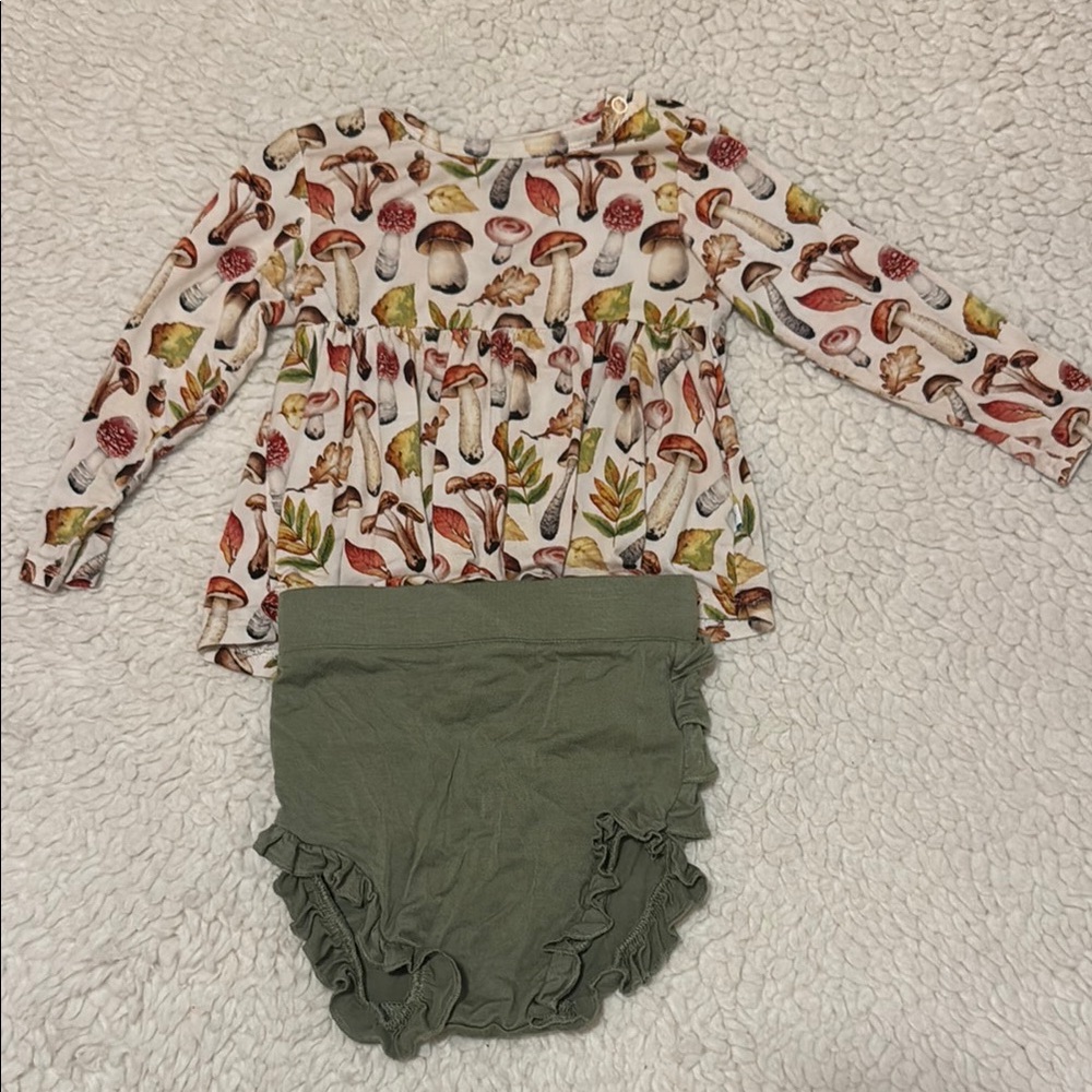 Posh Peanut Two Piece Mushroom Set